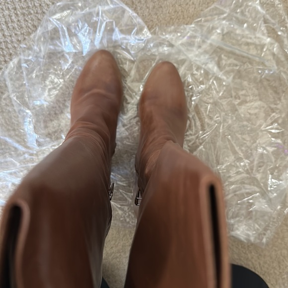 Prada brown leather tall boots size 37 or US size7 - Picture 4 of 7